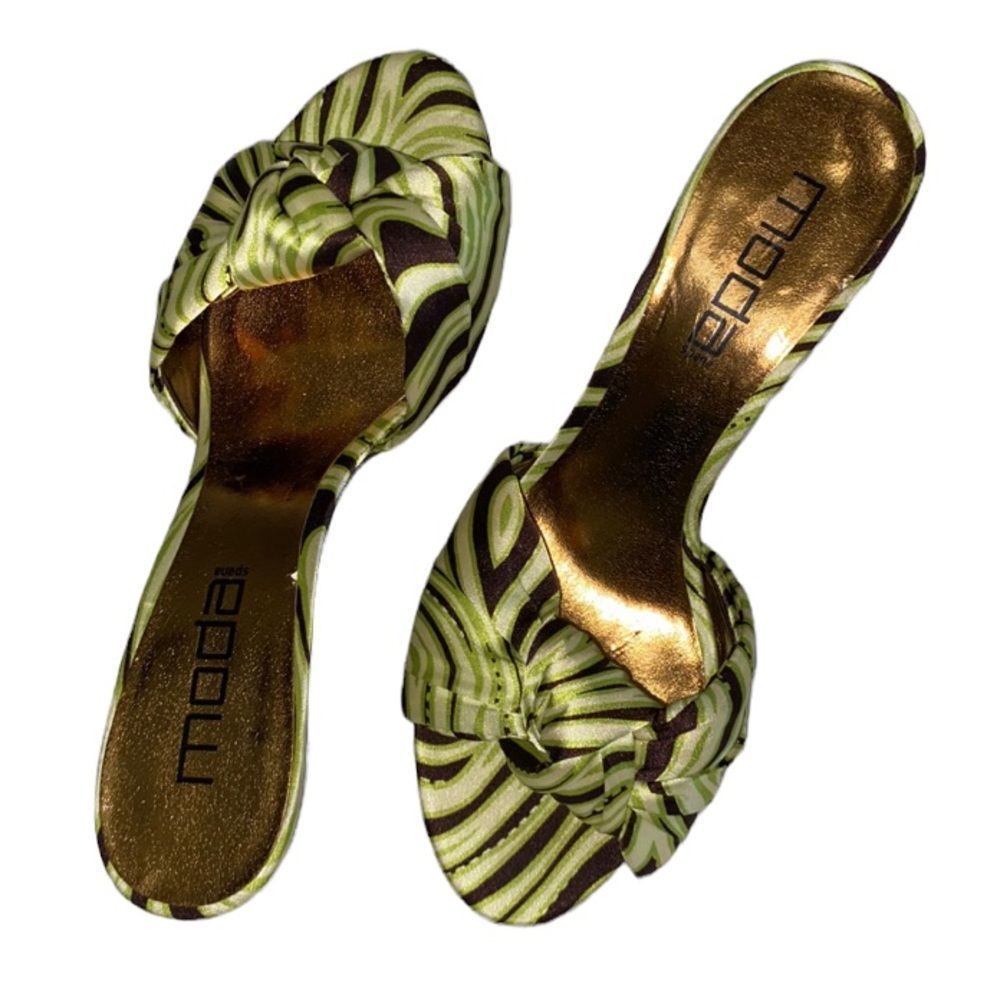 Moda Slip-on Sandals(7.5 M)